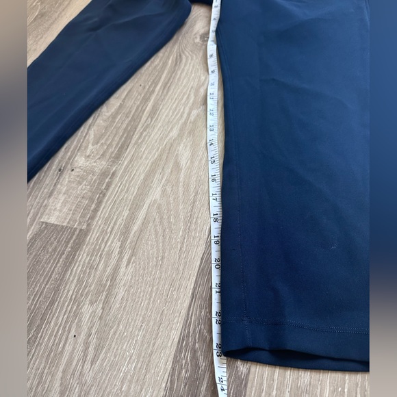 Lululemon On The Fly Crop - Picture 7 of 8